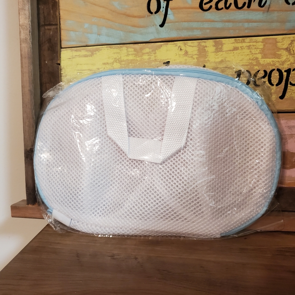 Bra Laundry Storage Zippered Bag with Handle. Brand New - Picture 10 of 11